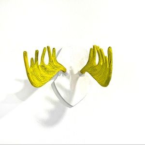 Decorative Moose Antlers Home Decor Yellow/White Kid’s Room